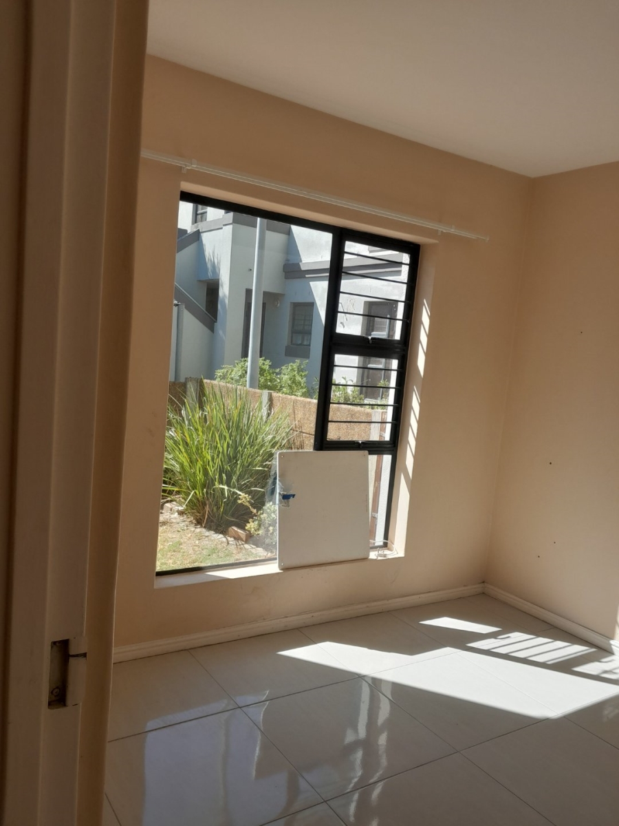 2 Bedroom Property for Sale in Heritage Mews Western Cape